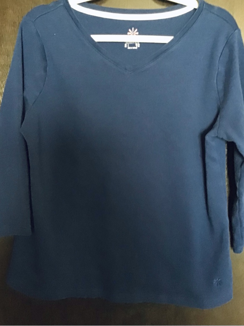 Isaac Mizrahi 3 Tees.  White Crew Neck LS & Tan and Navy V Necks 3/4 Sleeves - Picture 10 of 14